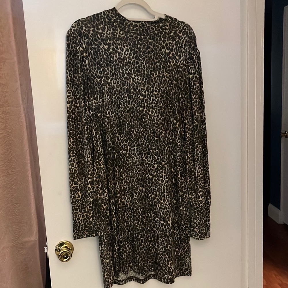 Light knit cheetah print sweater dress XL